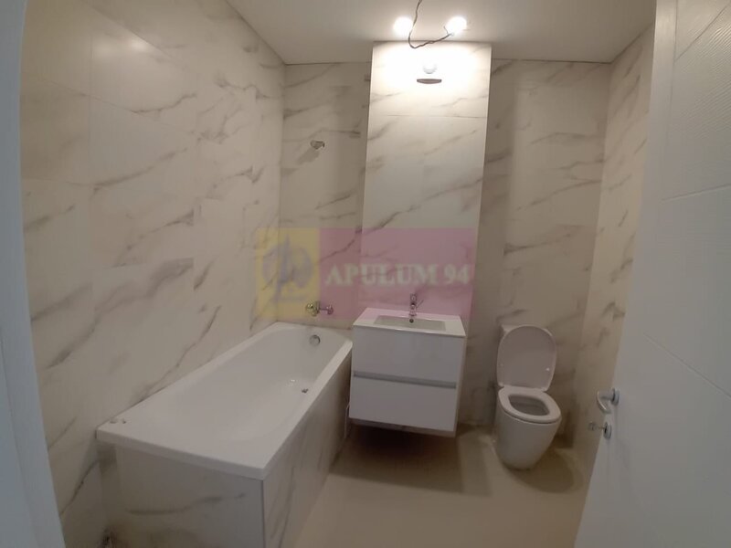 Vanzare garsoniera in zona Basarabia-metrou, bloc nou, parcare