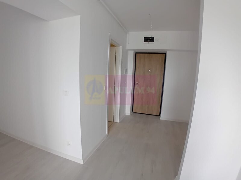 Vanzare garsoniera in zona Basarabia-metrou, bloc nou, parcare