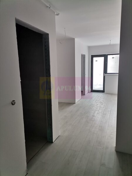 Vanzare garsoniera in zona Basarabia-metrou, bloc nou, parcare