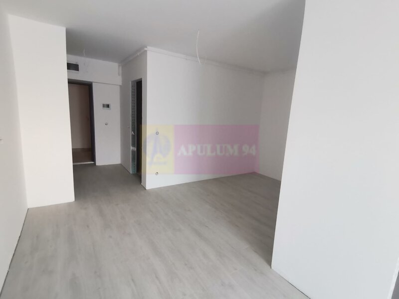 Vanzare garsoniera in zona Basarabia-metrou, bloc nou, parcare